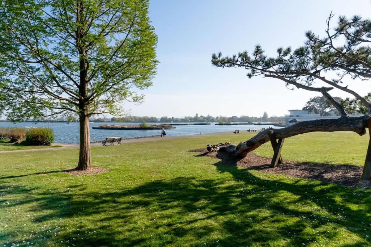 Park Lake View Poole Exteriér fotografie